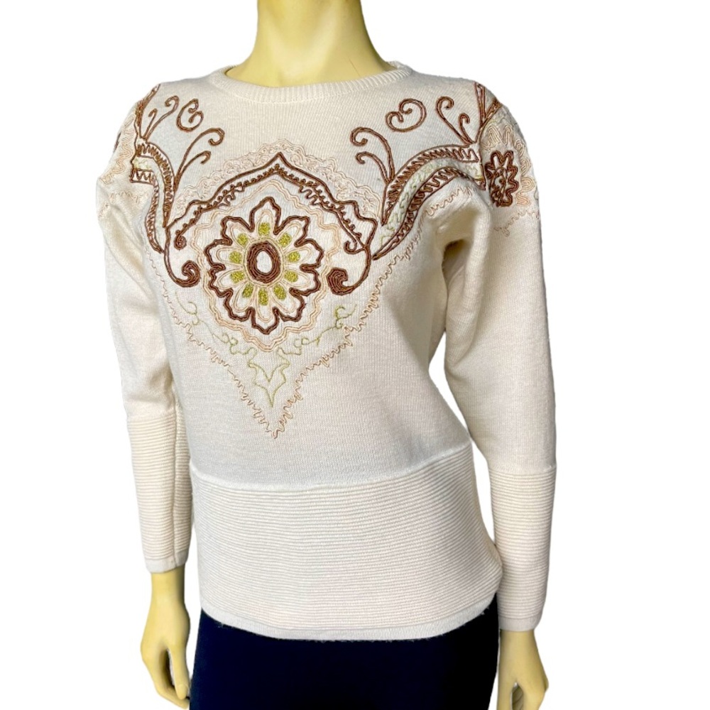 Dells Knit Embroidered 100% Merino Wool Vintage Sweater Top